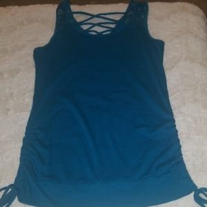 Blueish tank